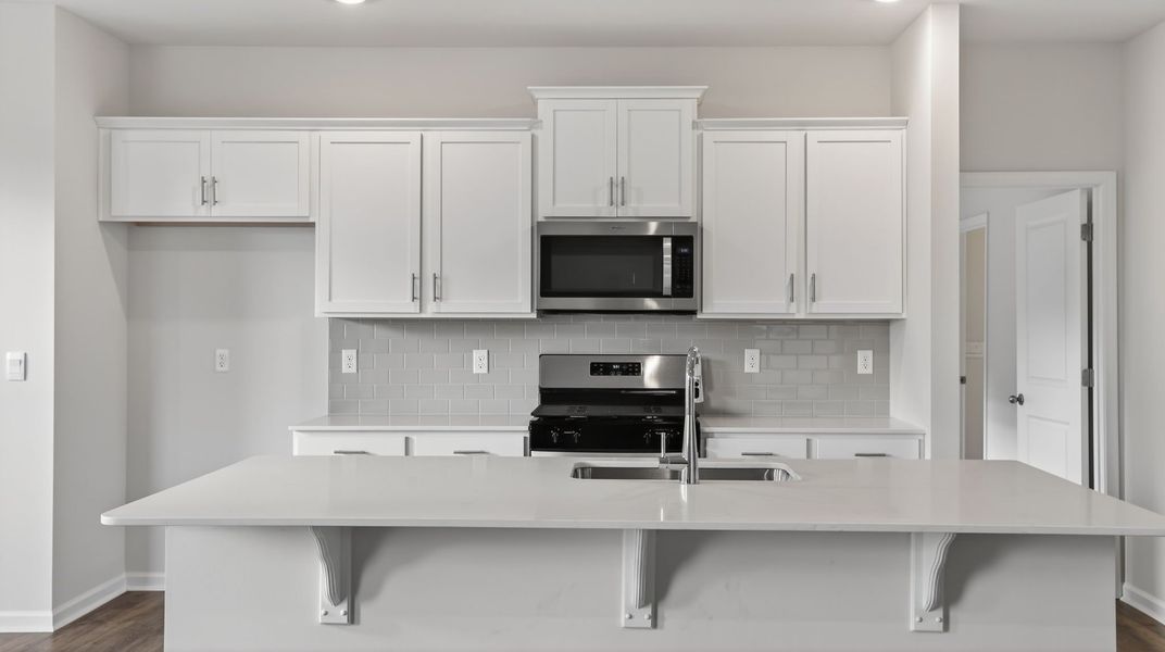 Furnished interior view inside a new home in Hunters Ridge, Woodruff (Image 7).