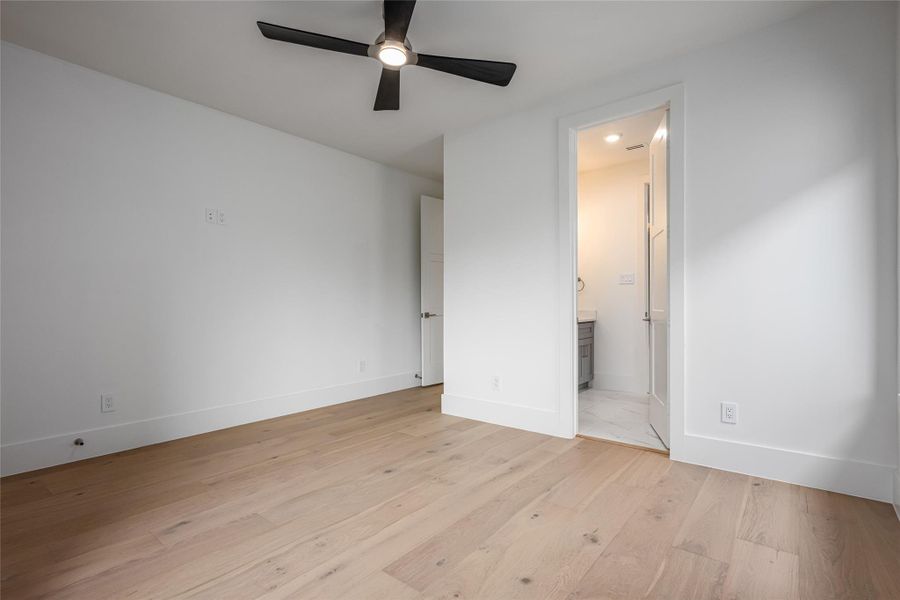 Spacious, unfurnished interior of a new home in , Stafford (Image 38).