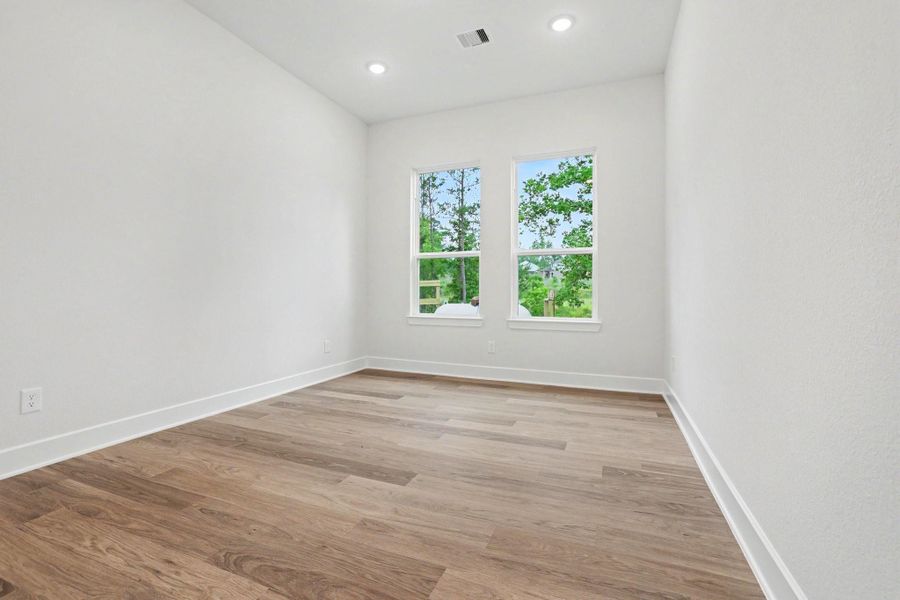 Spacious, unfurnished interior of a new home in Rose Hill Estates, Willis (Image 17).