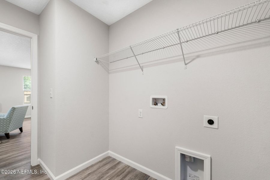 Spacious, unfurnished interior of a new home in , Jacksonville (Image 21).
