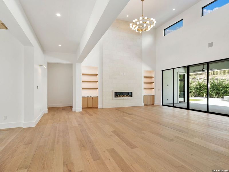 Spacious, unfurnished interior of a new home in , San Antonio (Image 26).