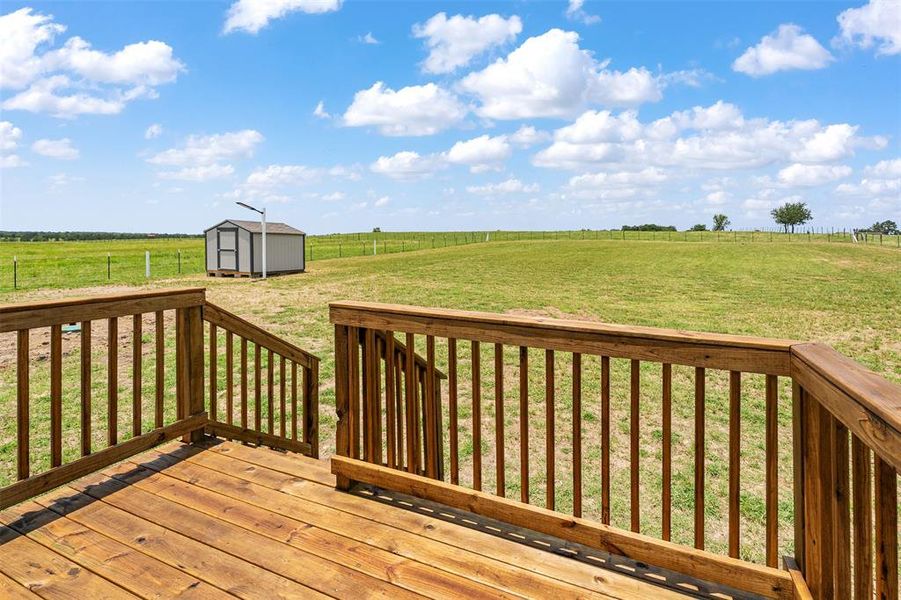 Exterior details and patio area of a home in , Corsicana (Image 22).