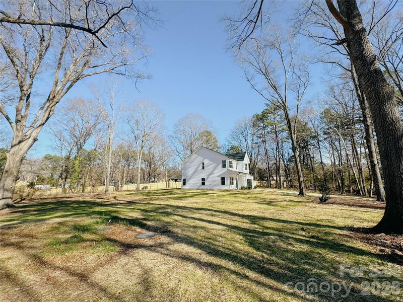 Natural landscape and outdoor views near  in Huntersville (Image 36).
