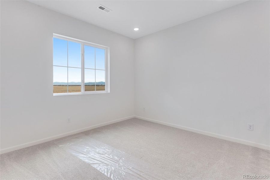 Spacious, unfurnished interior of a new home in Reunion, Commerce City (Image 33).
