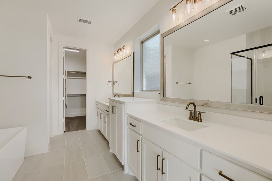 189 Enclave - Primary Bathroom 189 Enclave - Primary Bathroom