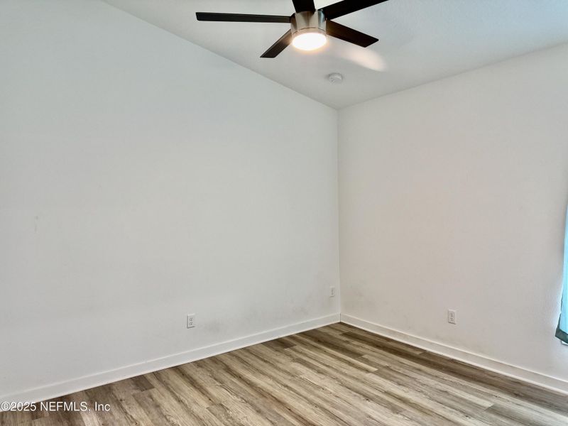 Spacious, unfurnished interior of a new home in , Interlachen (Image 9).