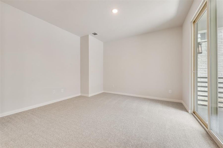 Spacious, unfurnished interior of a new home in City Point, North Richland Hills (Image 12).