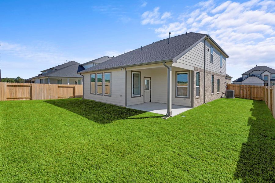Exterior details and patio area of a home in Briarwood Crossing, Rosenberg (Image 4). Exterior details and patio area of a home in Briarwood Crossing, Rosenberg (Image 4).