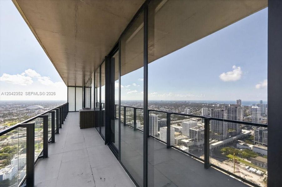 Condo located in Miami, FL showcasing its design and architecture (Image 21).