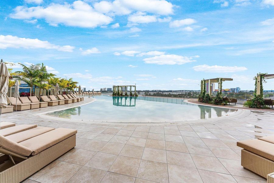 RESORT POOL
