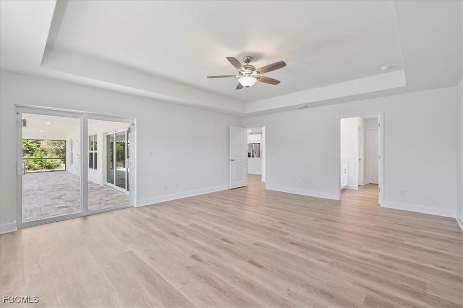 Spacious, unfurnished interior of a new home in Cape Coral, Cape Coral (Image 23).