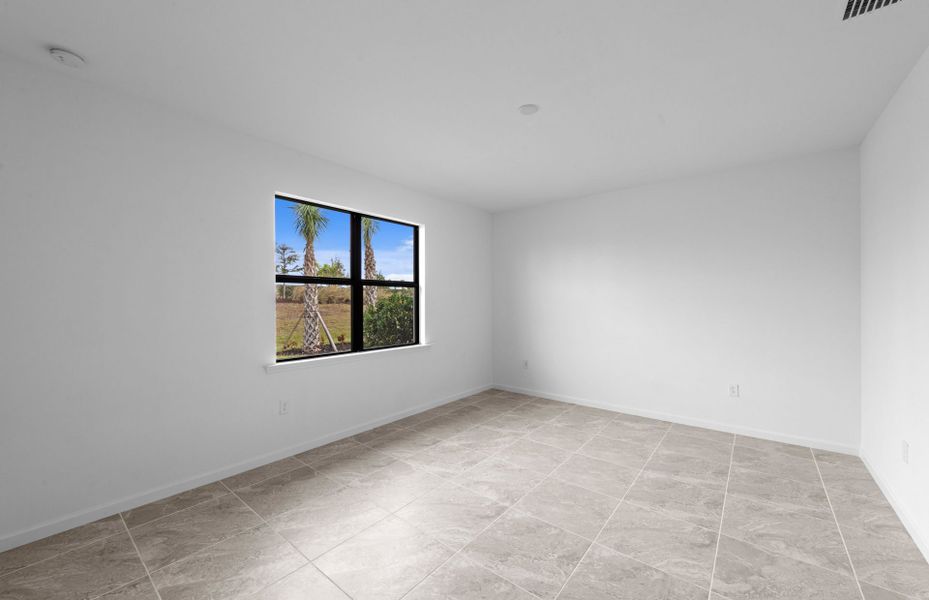 Spacious, unfurnished interior of a new home in Del Webb Naples, Ave Maria (Image 15).