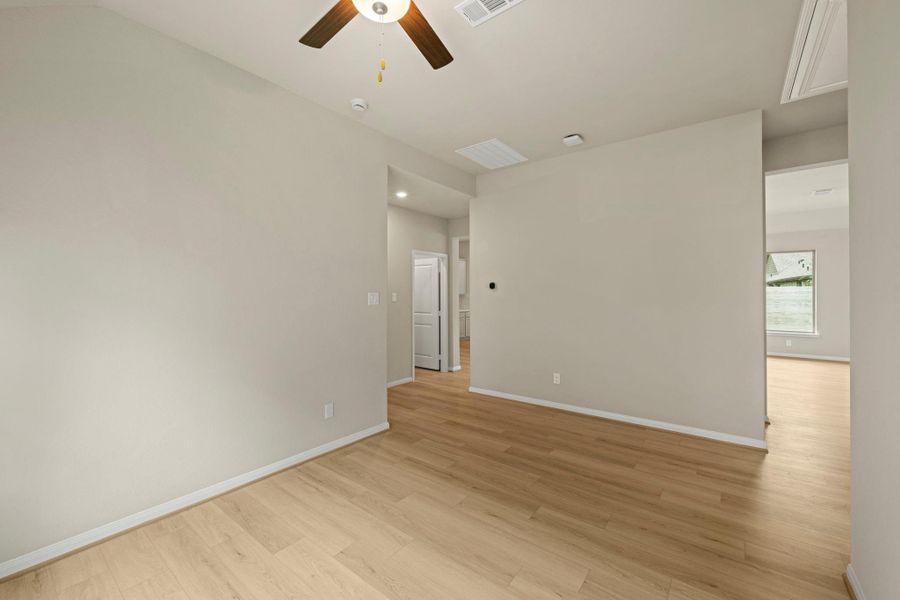 Spacious, unfurnished interior of a new home in Two Step Farm, Montgomery (Image 13). Spacious, unfurnished interior of a new home in Two Step Farm, Montgomery (Image 13).
