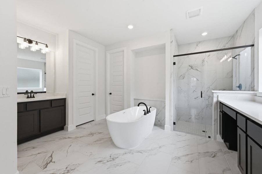 Furnished interior view inside a new home in Provence, Austin (Image 12).