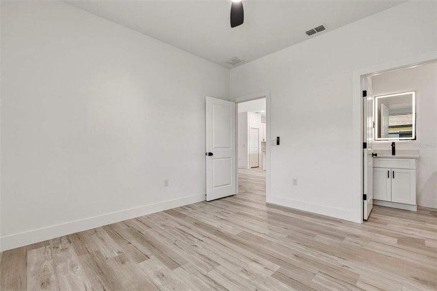 Spacious, unfurnished interior of a new home in , North Port (Image 34).