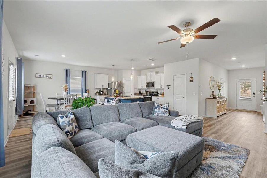 Furnished interior view inside a new home in , Villa Rica (Image 5).