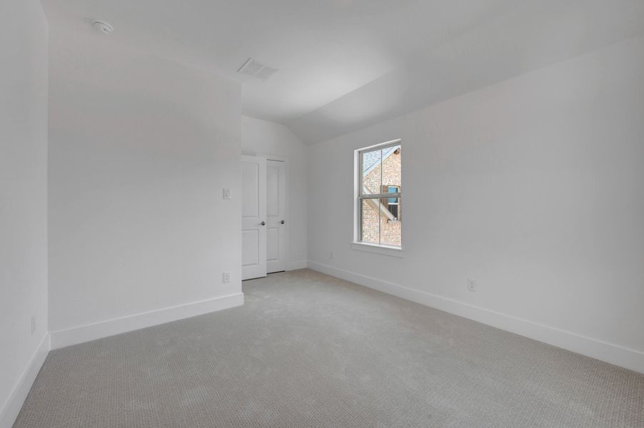 Spacious, unfurnished interior of a new home in Bridgewater, Midlothian (Image 30).