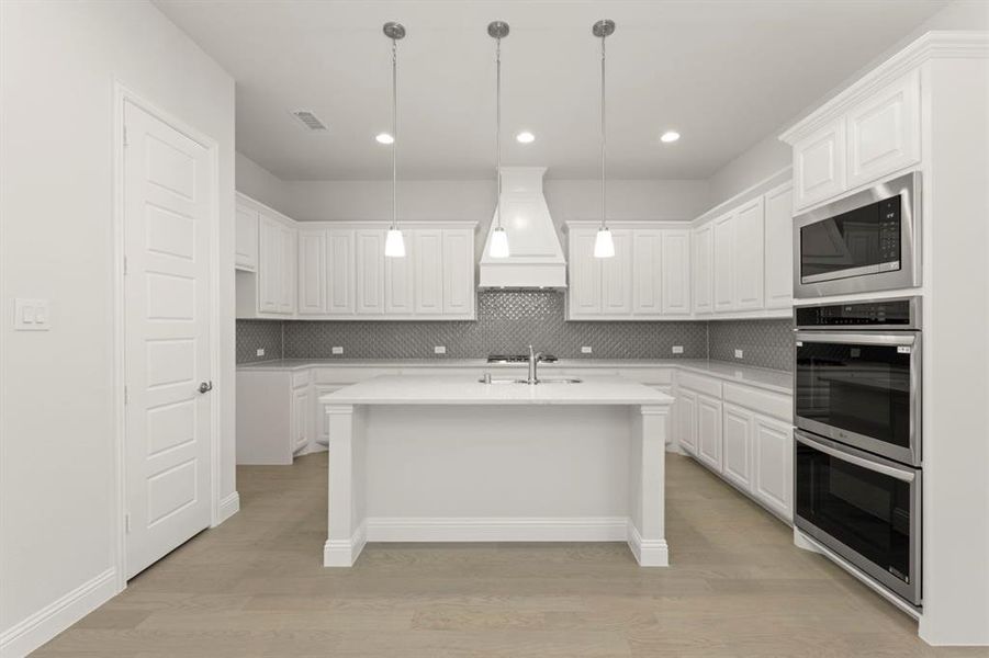 6_10. 3625 Long Branch - Kitchen 6_10. 3625 Long Branch - Kitchen