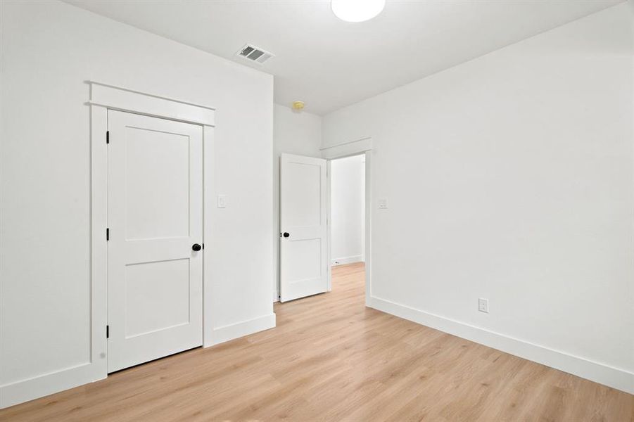 Spacious, unfurnished interior of a new home in , Fort Worth (Image 17).