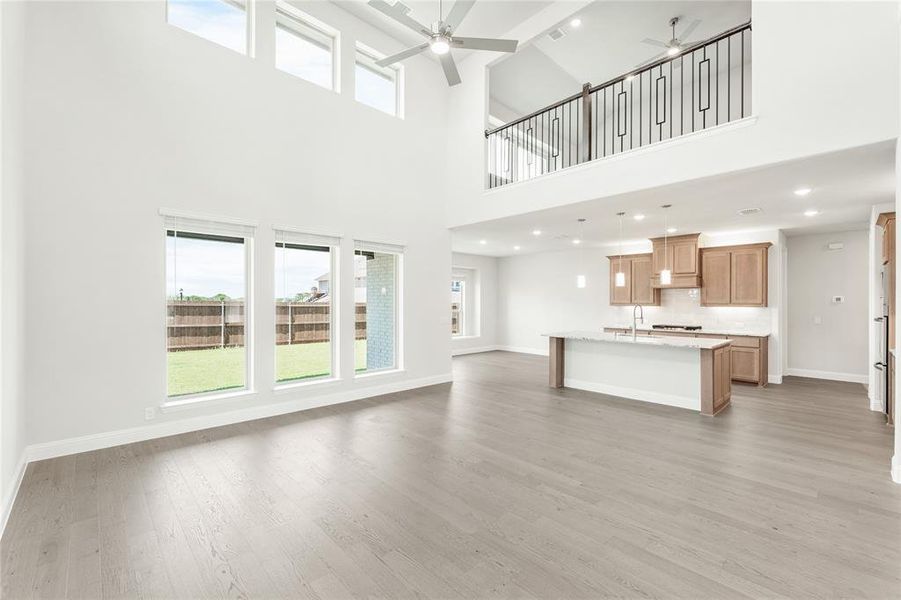 Spacious, unfurnished interior of a new home in Chaparral Park, Oak Point (Image 24). Spacious, unfurnished interior of a new home in Chaparral Park, Oak Point (Image 24).