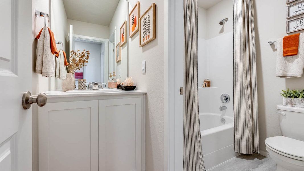 Representative furnished interior of a home built from the Rowan by D.R. Horton in Vineyards, Davie (Image 12). Representative furnished interior of a home built from the Rowan by D.R. Horton in Vineyards, Davie (Image 12).