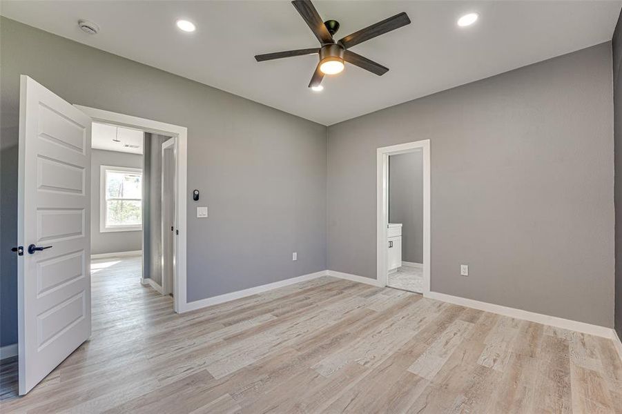 Spacious, unfurnished interior of a new home in , Rice (Image 13).