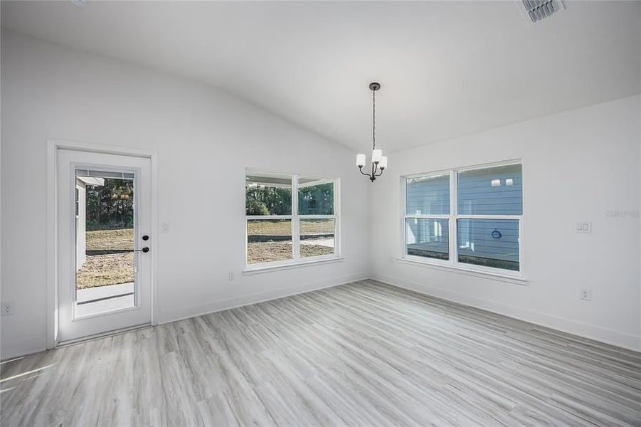 Spacious, unfurnished interior of a new home in Country Way South, Newberry (Image 20).