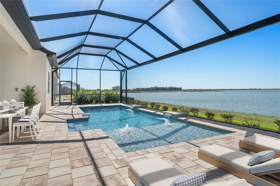 Exterior details and patio area of a home in , Sarasota (Image 4).