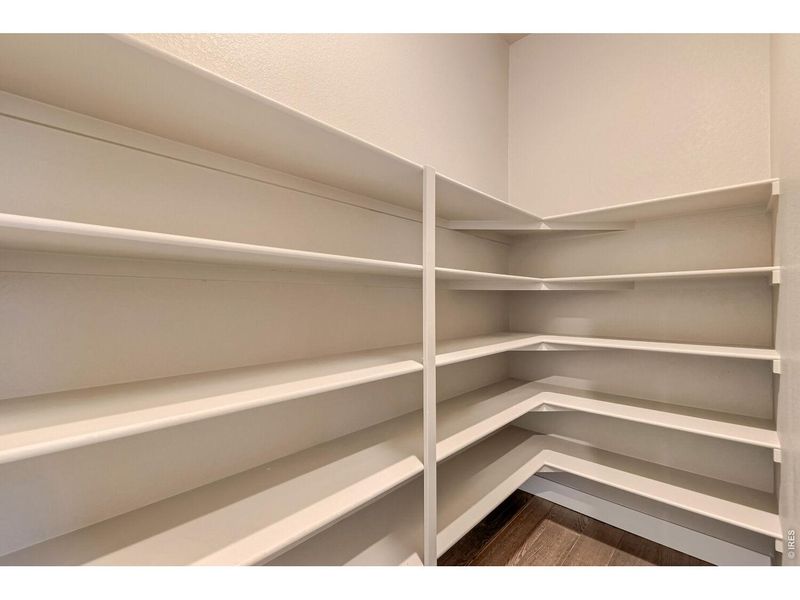 Spacious, unfurnished interior of a new home in Baseline, Broomfield (Image 21).