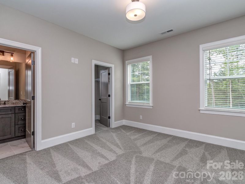 Spacious, unfurnished interior of a new home in , York (Image 41).