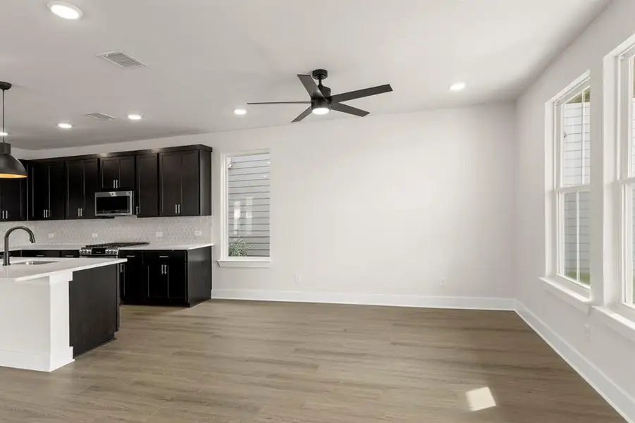 05. 3136 Lenton - Family (2)