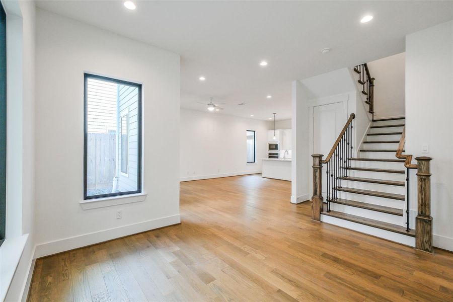 Spacious, unfurnished interior of a new home in Timbergrove Trails, Houston (Image 45).