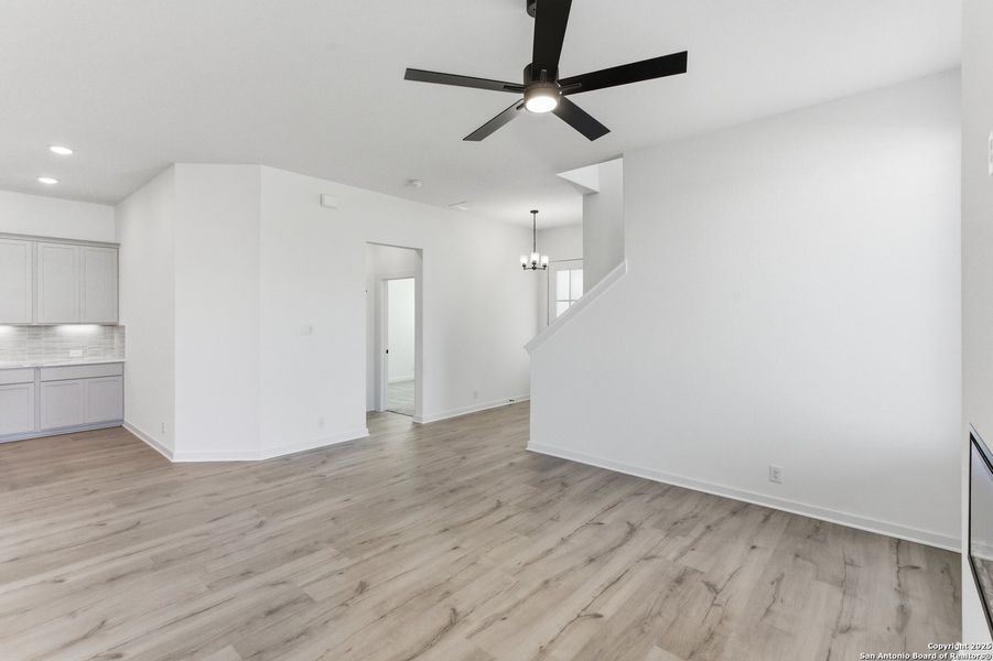 Spacious, unfurnished interior of a new home in The Crossvine – Garden Homes, Schertz (Image 25). Spacious, unfurnished interior of a new home in The Crossvine – Garden Homes, Schertz (Image 25).