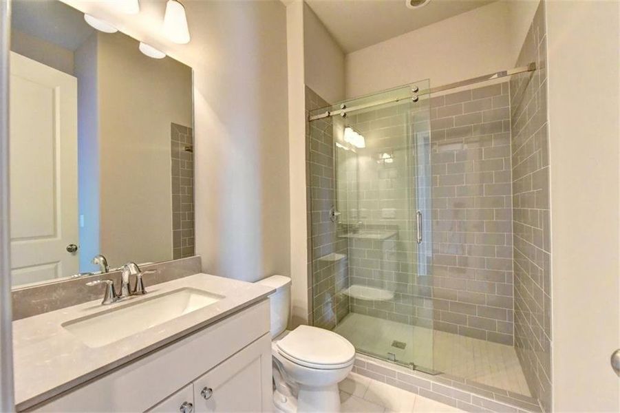 Furnished interior view inside a new home in Bellwyn, Johns Creek (Image 9).