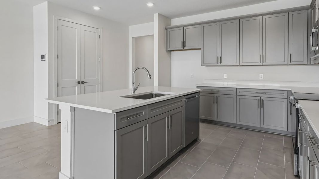 Furnished interior view inside a new home in Ardisia Park, New Smyrna Beach (Image 11).