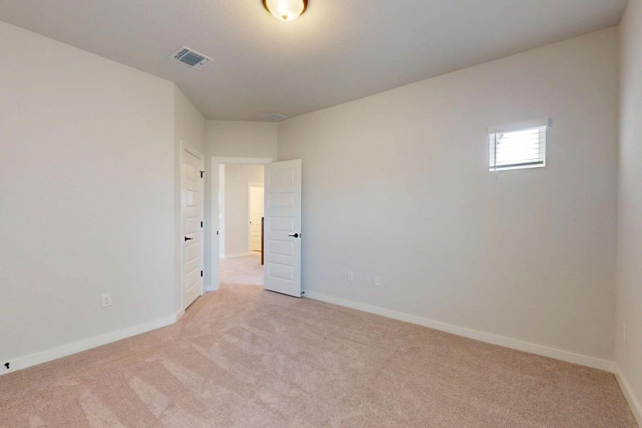 Spacious, unfurnished interior of a new home in Cascades at Onion Creek, Austin (Image 14).