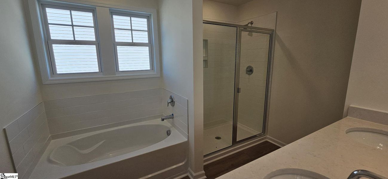 Image 17 of a home in Sedona.