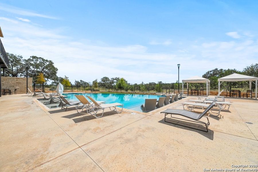 Image 37 of a home in La Cima 60'.