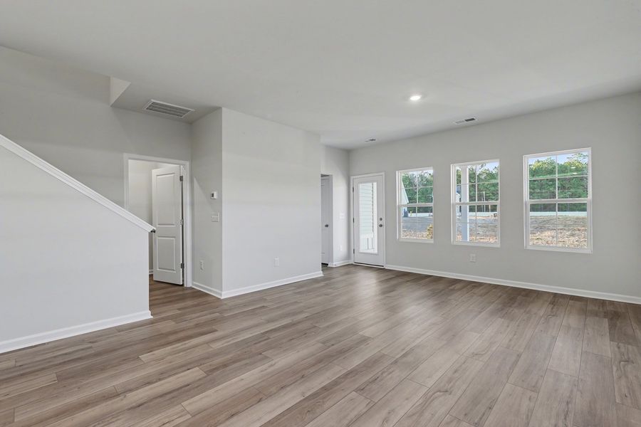 Spacious, unfurnished interior of a new home in Hainer Place, Conway (Image 24).