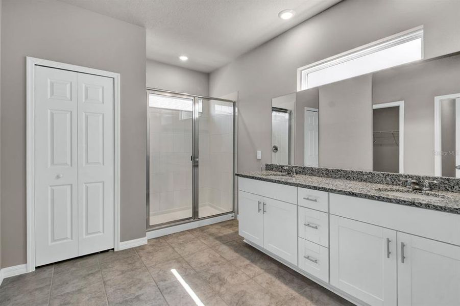 Furnished interior view inside a new home in , Clermont (Image 12).