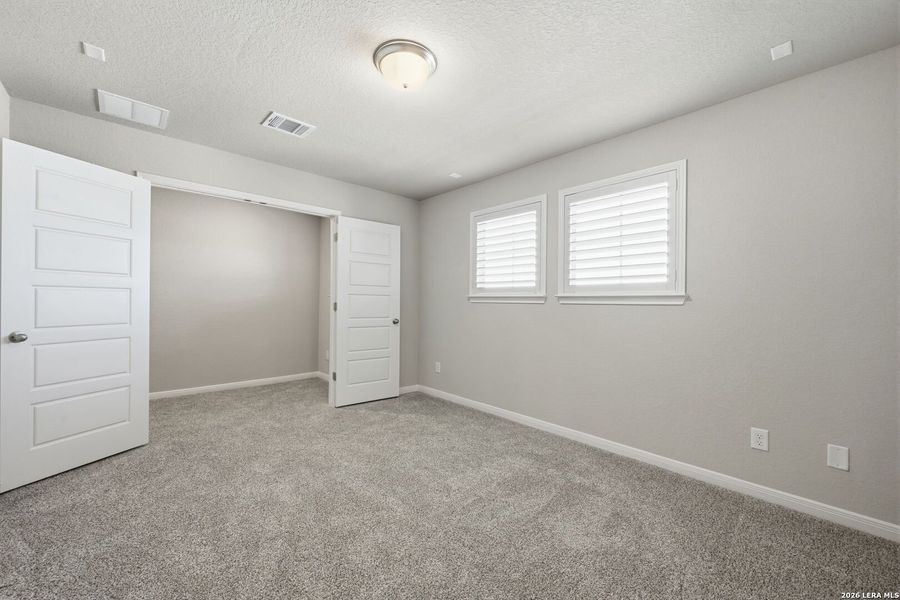 Spacious, unfurnished interior of a new home in Fox Falls, Boerne (Image 21).