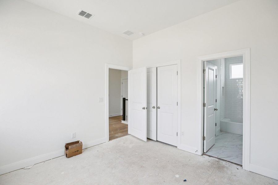 Image 25 of a home in Persimmon.