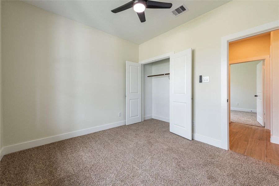 Spacious, unfurnished interior of a new home in , Santa Fe (Image 31). Spacious, unfurnished interior of a new home in , Santa Fe (Image 31).
