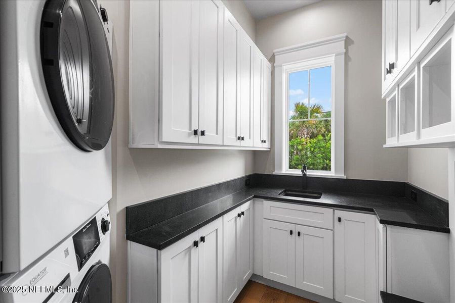 Furnished interior view inside a new home in , Jacksonville Beach (Image 11).