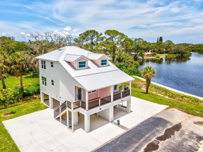 Front exterior of a new home in , New Port Richey, FL, highlighting curb appeal (Image 20).
