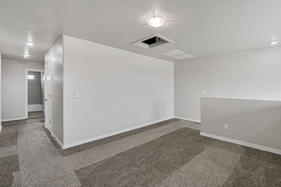 Spacious, unfurnished interior of a new home in Emerald Estates, Horizon City (Image 36). Spacious, unfurnished interior of a new home in Emerald Estates, Horizon City (Image 36).