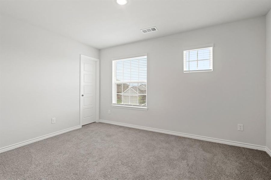 Spacious, unfurnished interior of a new home in Retreat at Fossil Creek, Fort Worth (Image 11). Spacious, unfurnished interior of a new home in Retreat at Fossil Creek, Fort Worth (Image 11).