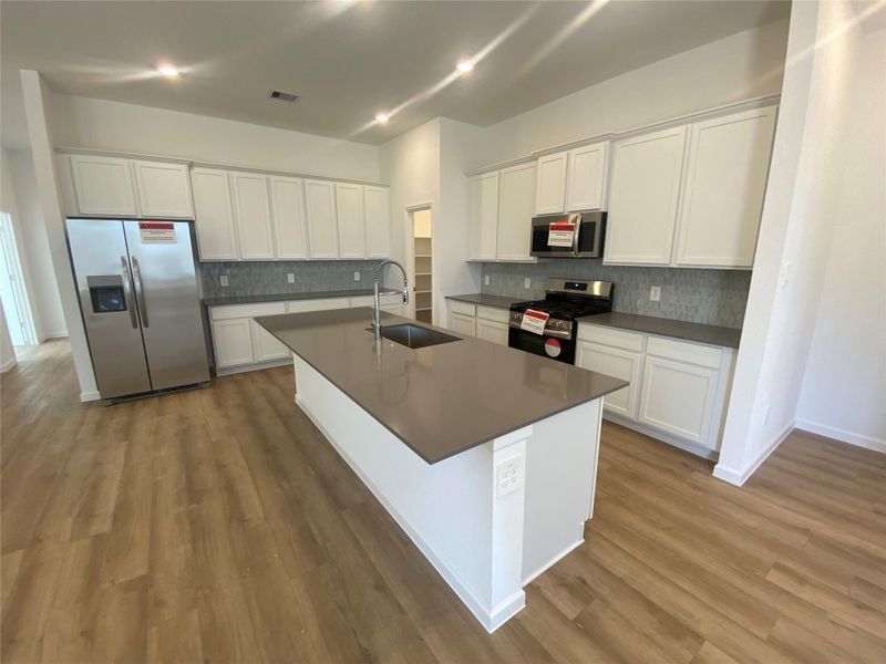 **Photos are illustrative only. This is not the actual home. ** **Photos are illustrative only. This is not the actual home. **