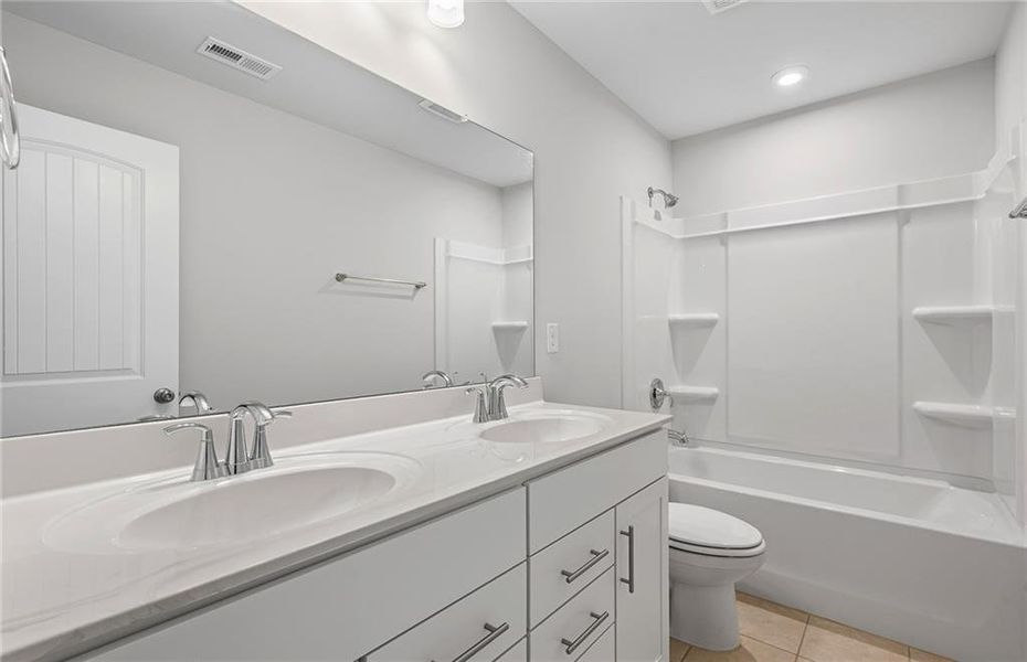 Furnished interior view inside a new home in Hawthorne Ridge, McDonough (Image 5).