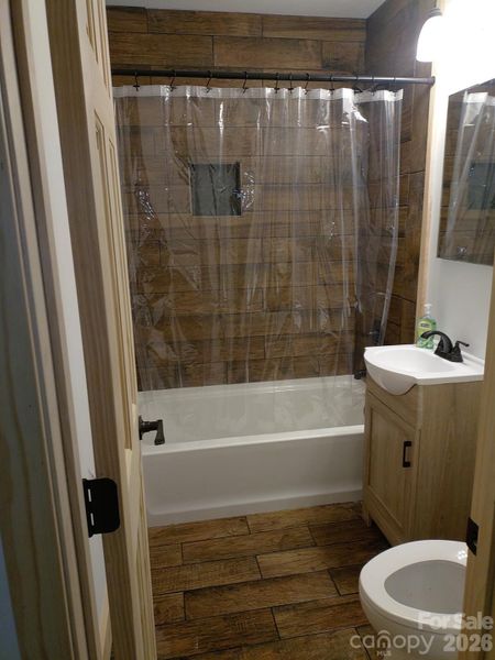 Image 6 of a home in .